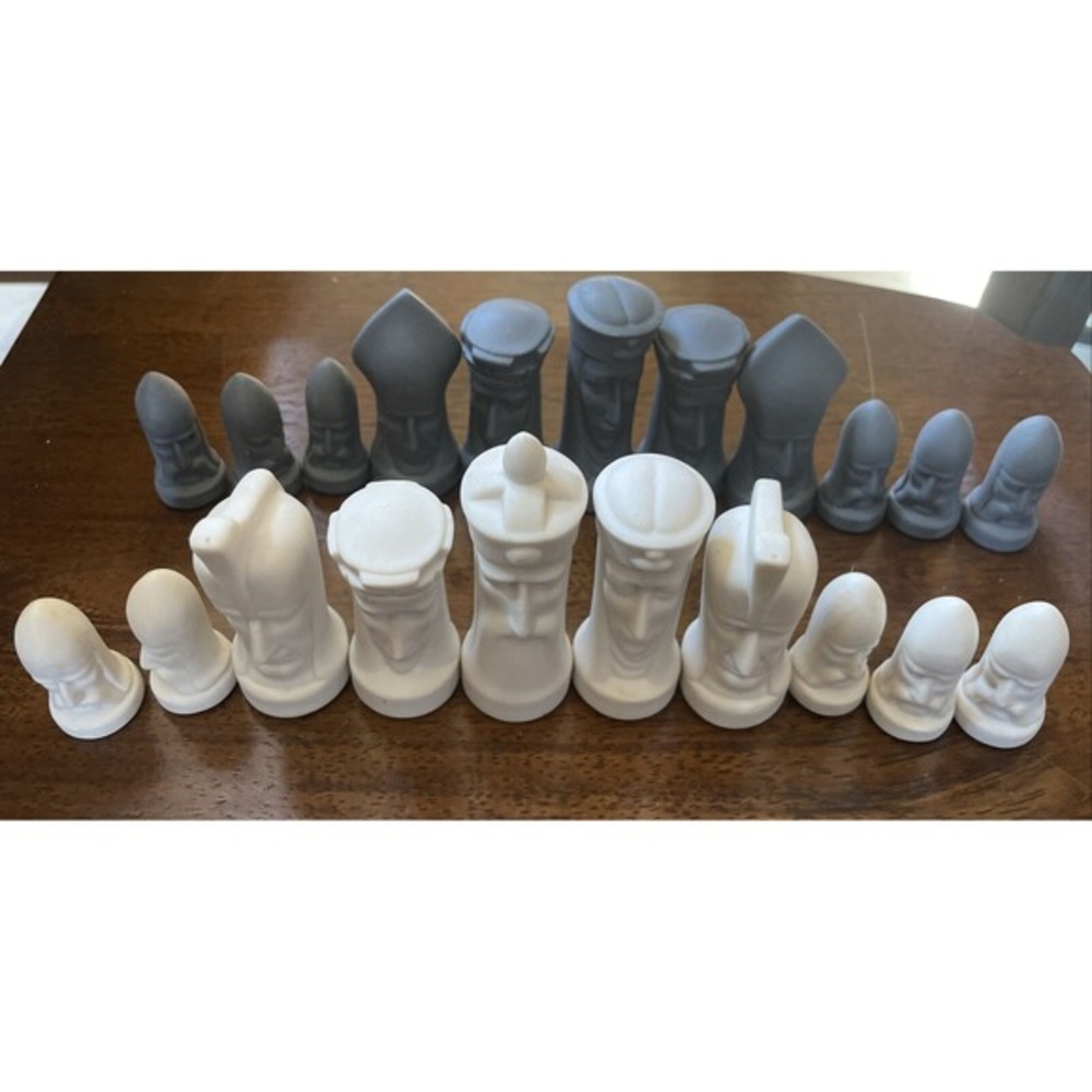Duncan Mold Chess White & Gray Ceramic Medieval‎ 21 Pieces Solid Color